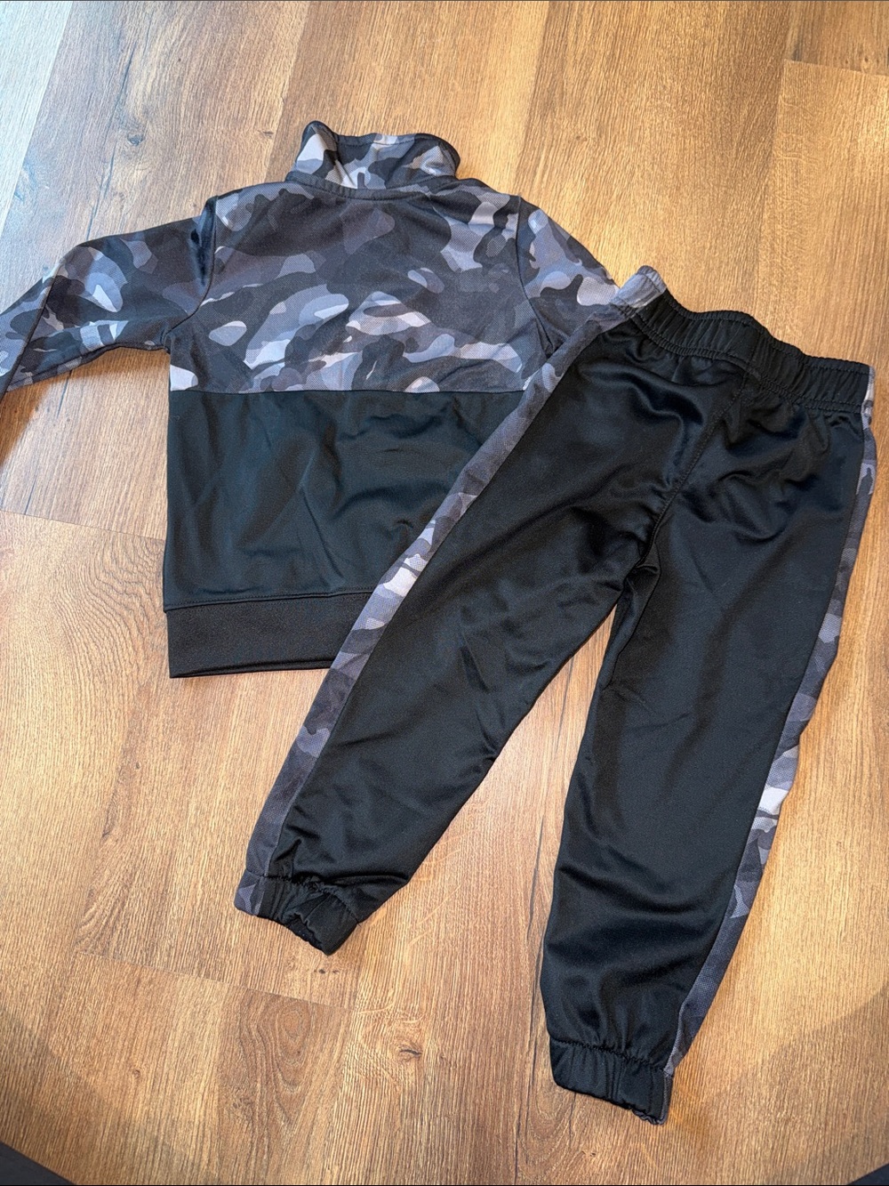 Nike Set - Picture 4 of 5